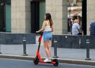 ¿Conoces los nuevos aspectos de la DGT para usar los patinetes?